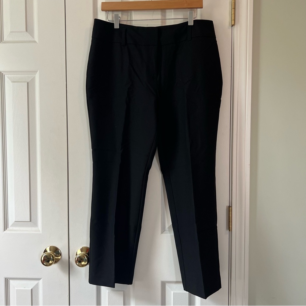 Worthington Straight Leg Black Pants